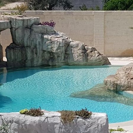 Villa Zecca Con Piscina Лече Екстериор снимка