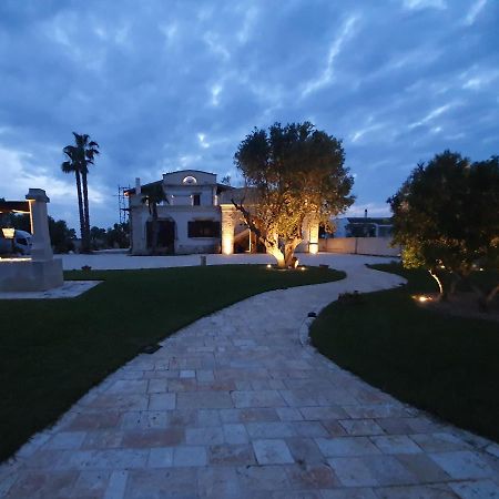 Villa Zecca Con Piscina Лече Екстериор снимка