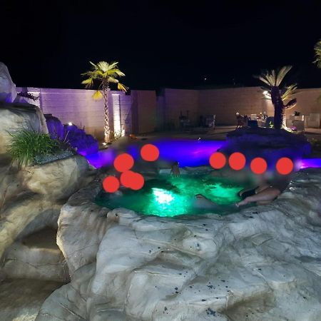 Villa Zecca Con Piscina Лече Екстериор снимка
