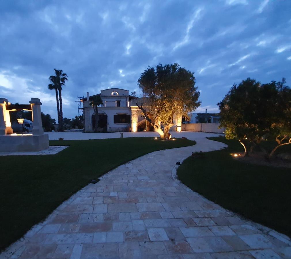 Villa Zecca Con Piscina Лече Екстериор снимка