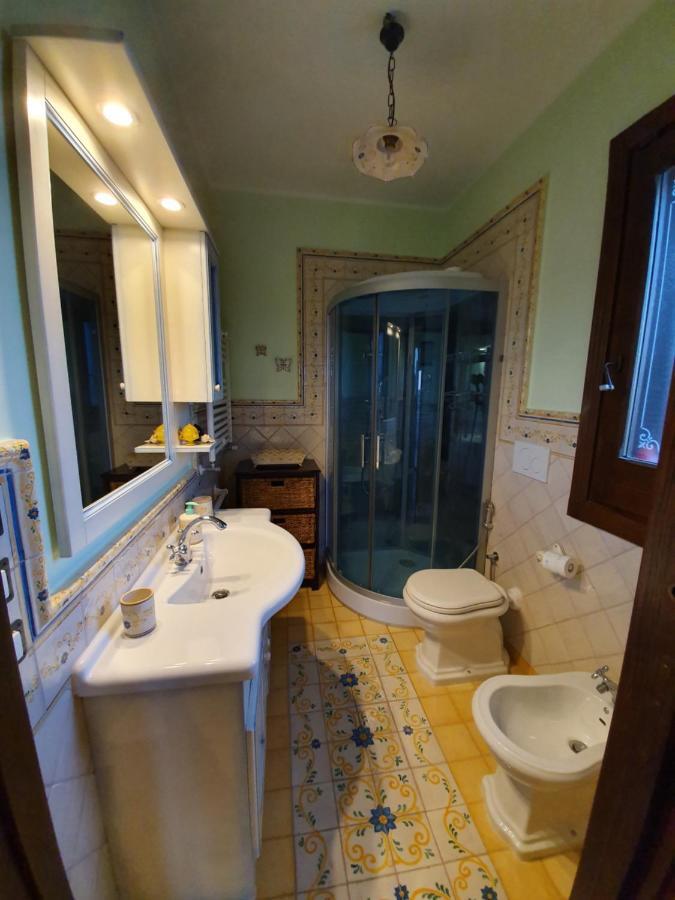 Villa Zecca Con Piscina Лече Екстериор снимка